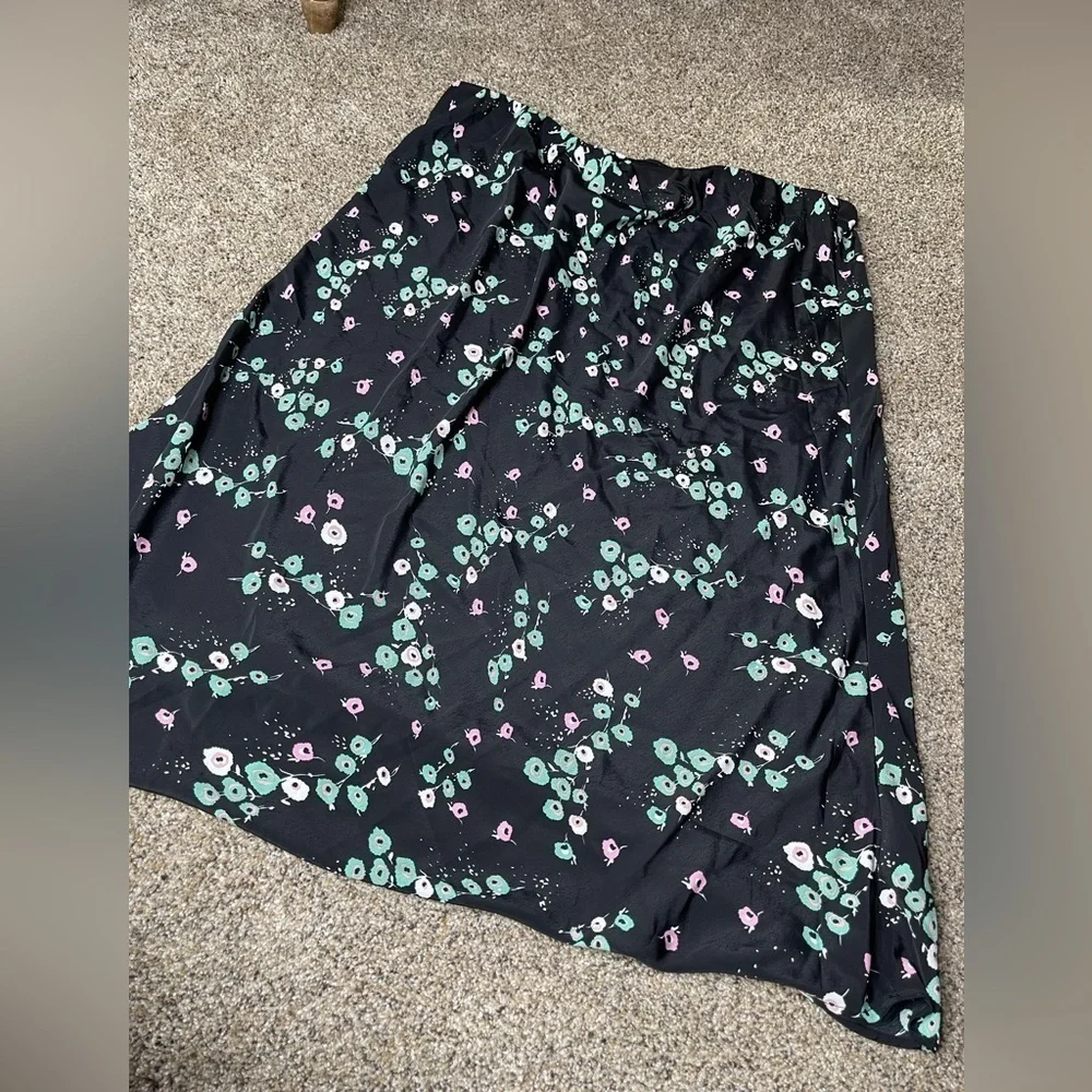 NASTY GAL Women's Black Floral Print SATIN MIDI SKIRT Size US 16
